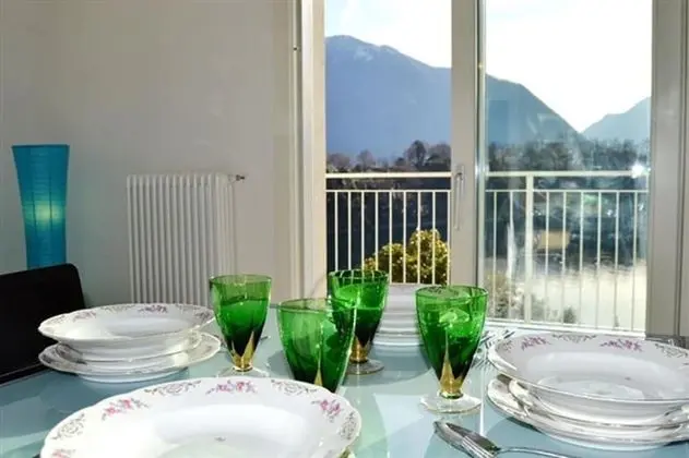 Apart Daire, 2 Yatak Odası, Balkon, Göl Manzaralı