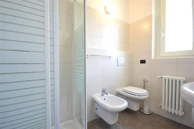 Apart Daire, 2 Yatak Odası, Balkon, Göl Manzaralı