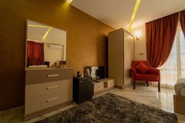 Comfort Triple Room ,City View