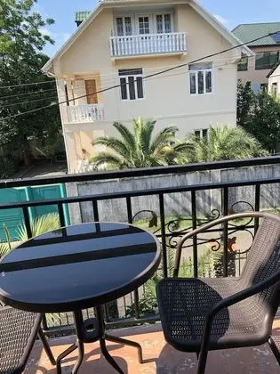 Family Oda, Balkon