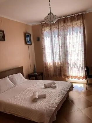Tek Büyük Yataklı Oda, Balkon