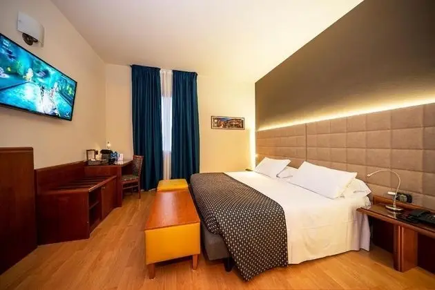 Comfort Tek Büyük veya İki Ayrı Yataklı Oda