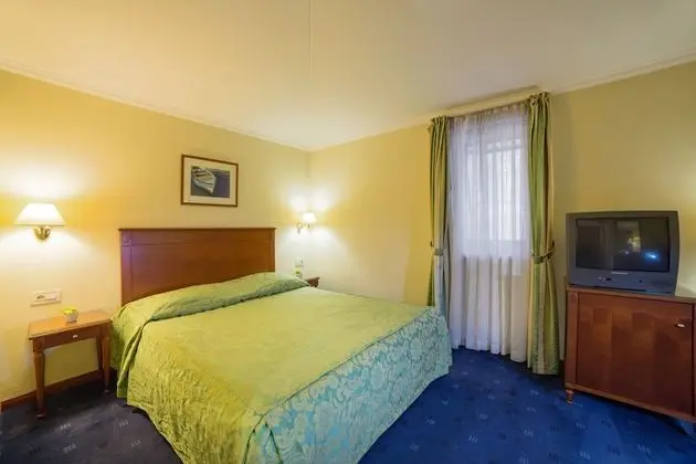 Standard Tek Büyük veya İki Ayrı Yataklı Oda, Avlu Manzaralı