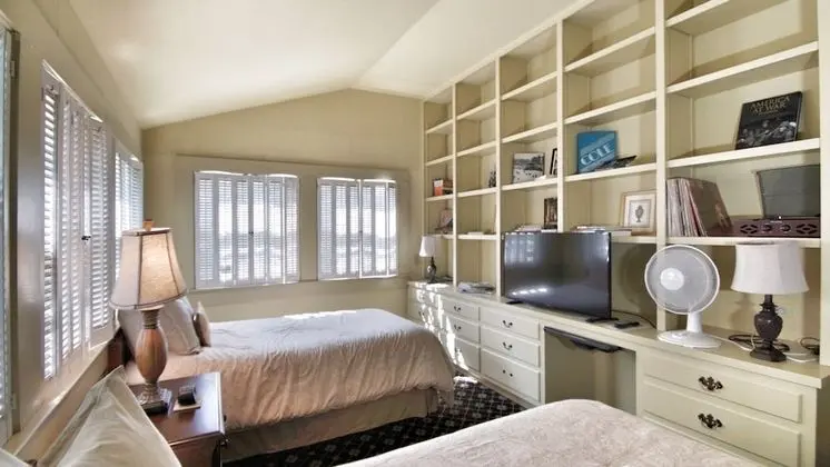 Premium Quadruple Room, 2 Bedrooms, Ensuite (Clark Gable Suite)