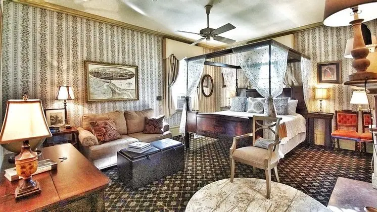 Premium Tek Büyük Yataklı Oda, Banyolu/Duşlu (Nat King Cole Suite, The )