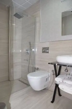 2 Tek Yataklı Oda