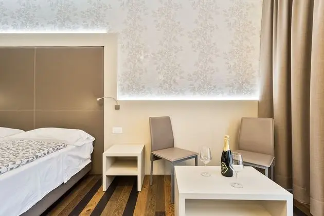 Comfort Tek Büyük Yataklı Oda