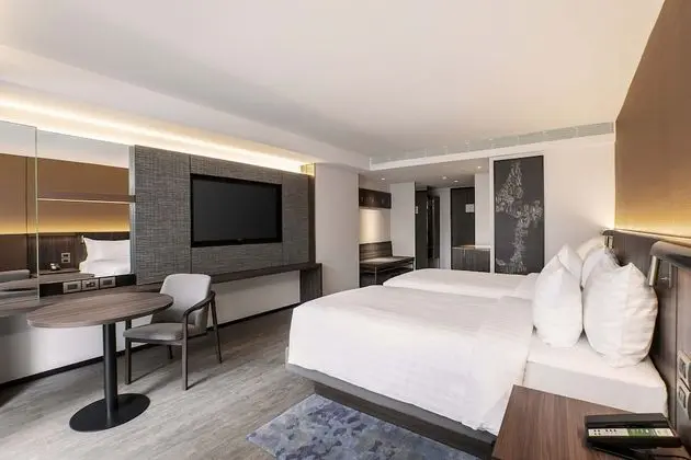 Deluxe Pool View Room