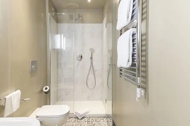 Tek Büyük veya İki Ayrı Yataklı Oda