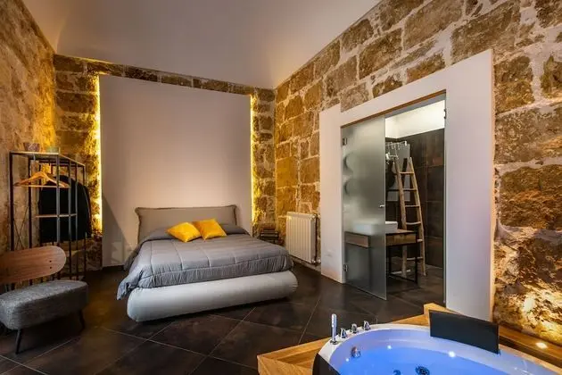 Luxury Tek Büyük Yataklı Oda, Jakuzi