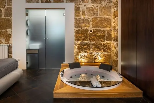 Luxury Tek Büyük Yataklı Oda, Jakuzi