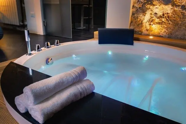 Luxury Tek Büyük Yataklı Oda, Jakuzi