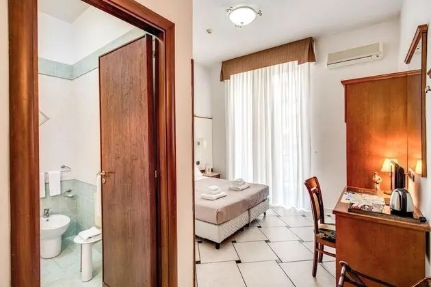 Standard Tek Büyük veya İki Ayrı Yataklı Oda