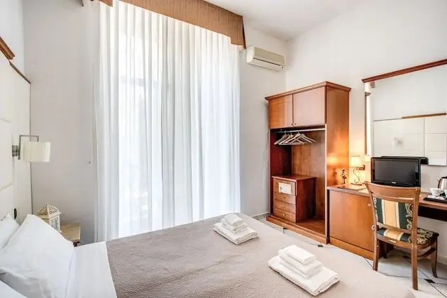 Standard Tek Büyük veya İki Ayrı Yataklı Oda