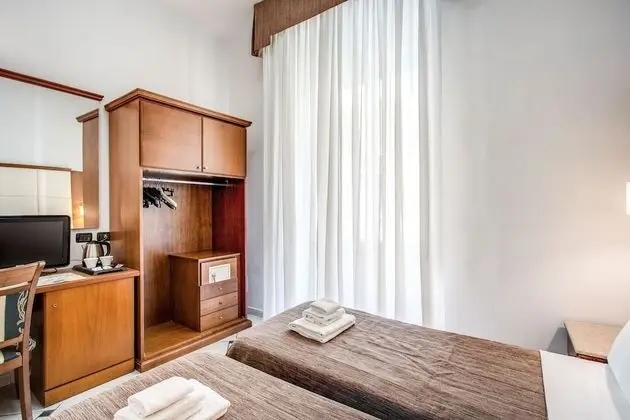 Standard Tek Büyük veya İki Ayrı Yataklı Oda