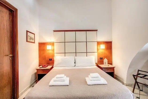 Standard Üç Kişilik Oda