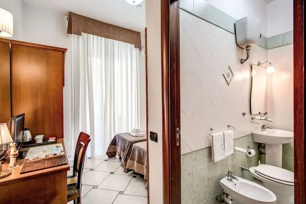 Standard Üç Kişilik Oda