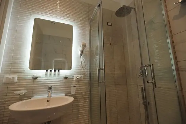 Standard Üç Kişilik Oda