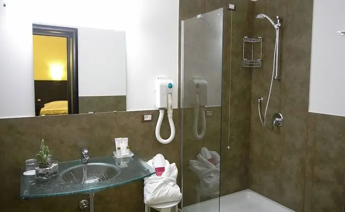 Standard Tek Büyük veya İki Ayrı Yataklı Oda