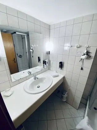 Basic Tek Büyük Yataklı Oda