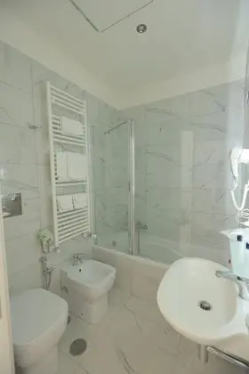 Standard Üç Kişilik Oda