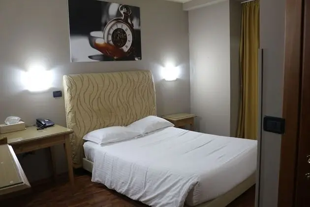 Standard Tek Büyük veya İki Ayrı Yataklı Oda, Sigara İçilmez