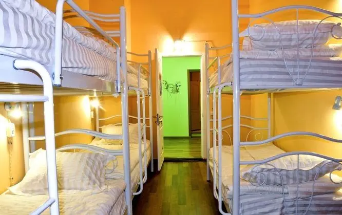 Ortak Ranzalı Oda, Karma Ranzalı Oda (Bed in 6-beds dormitory)