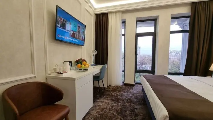 Basic Tek Büyük Yataklı Oda