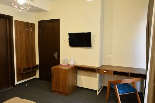 Standard Tek Büyük veya İki Ayrı Yataklı Oda, Şehir Manzaralı
