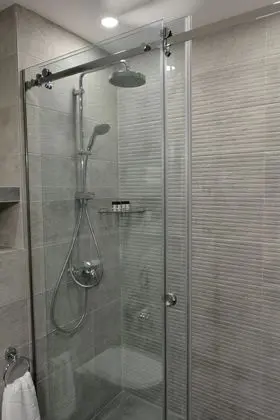 Standard Tek Büyük veya İki Ayrı Yataklı Oda, Şehir Manzaralı