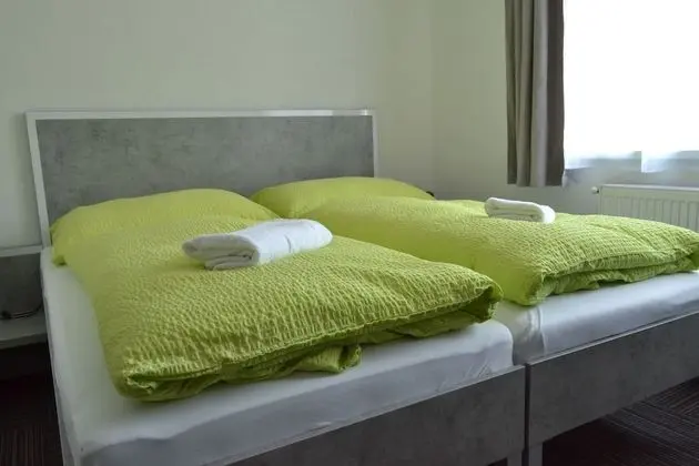 Classic Tek Büyük veya İki Ayrı Yataklı Oda