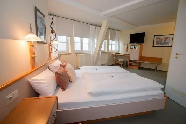 Comfort Tek Büyük Yataklı Oda