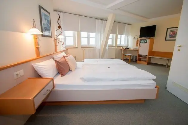 Comfort Tek Büyük Yataklı Oda