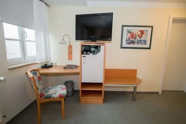 Comfort Tek Büyük Yataklı Oda