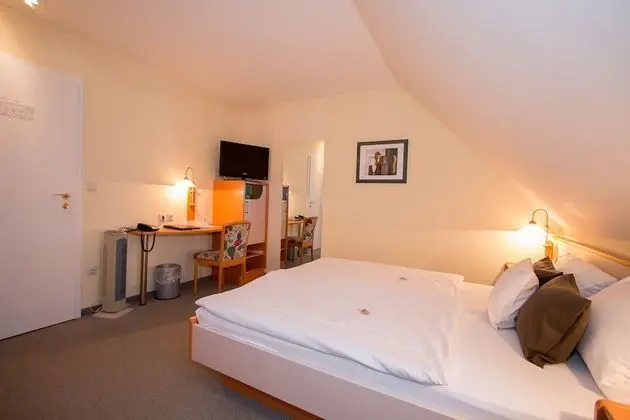 Tek Büyük Yataklı Oda