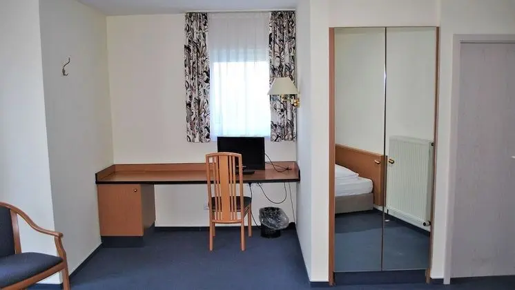 Tek Büyük Yataklı Oda