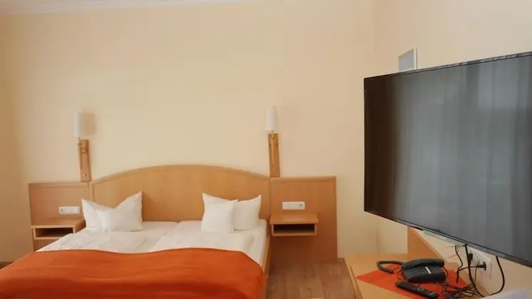 Tek Büyük Yataklı Oda, Balkon