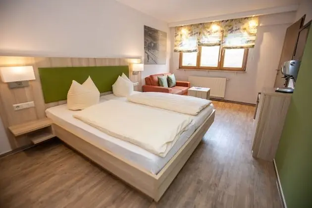 Basic Tek Büyük Yataklı Oda