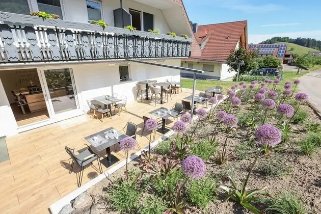 Basic Tek Büyük Yataklı Oda