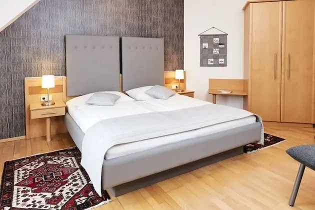 Comfort Tek Büyük Yataklı Oda