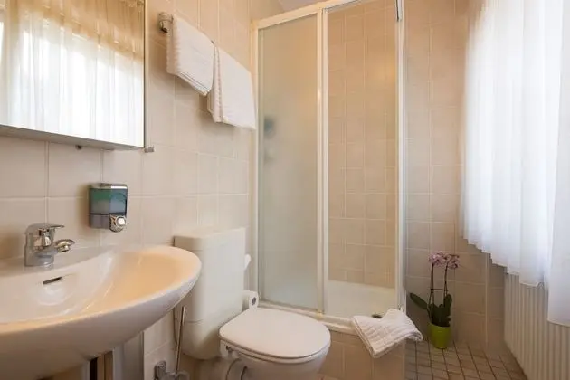 Classic Tek Büyük Yataklı Oda