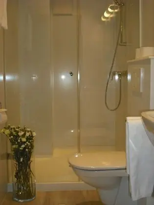 Tek Büyük Yataklı Oda, Sigara İçilmez, Dağ Manzaralı
