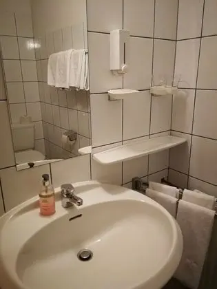 Tek Büyük Yataklı Oda, Sigara İçilmez, Dağ Manzaralı
