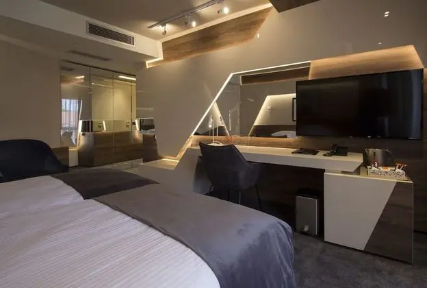 Deluxe Tek Büyük veya İki Ayrı Yataklı Oda, Balkon