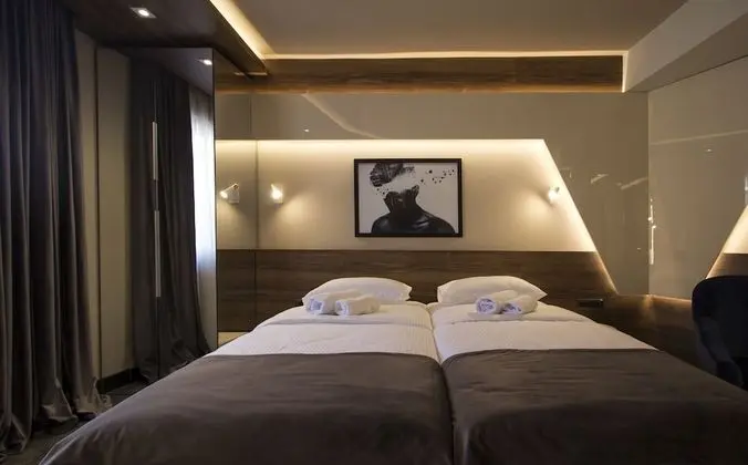 Deluxe Tek Büyük veya İki Ayrı Yataklı Oda, Balkon
