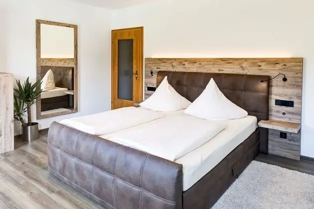 Deluxe Tek Büyük Yataklı Oda, Balkon, Nehir Manzaralı