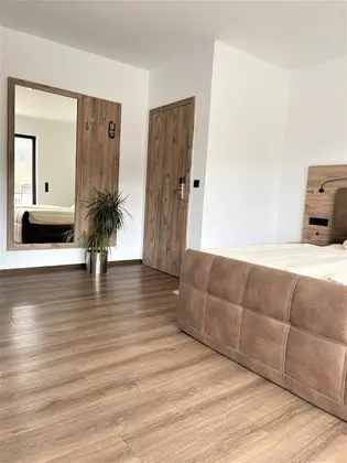 Deluxe Tek Büyük Yataklı Oda, Balkon, Nehir Manzaralı (No 34)