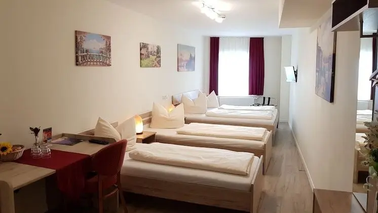 Standard Dört Kişilik Oda