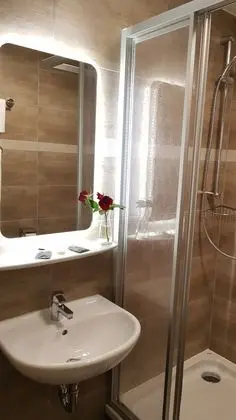 Standard Üç Kişilik Oda