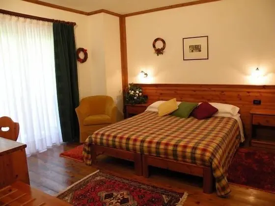 Tek Büyük veya İki Ayrı Yataklı Oda, 1 Büyük (Queen) Boy Yatak, Sigara İçilmez